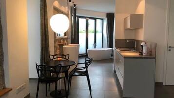 Suite Eksklusif | 1 kamar tidur, seprai premium, dan didekorasi berbeda-beda