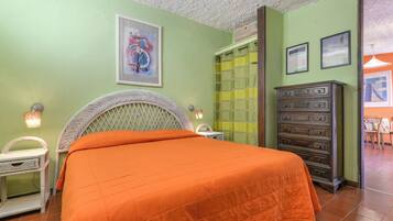 1 camera, Wi-Fi, lenzuola