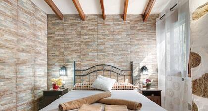 Chalet 'Casa Abuela Fela' with Mountain View, Private Pool & Wi-Fi