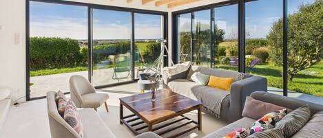 TV, fireplace, DVD player