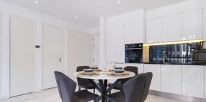 Dining - LUX - The Pad Executive Suite 4 (Dubai)