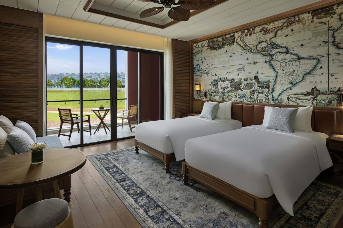 Classic Twin Room, 2 Twin Beds | Minibar, in-room safe, soundproofing, iron/ironing board