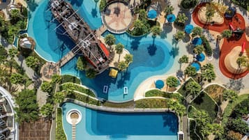 2 outdoor pools, pool umbrellas