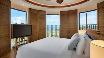 Suite, 1 King Bed, Sea View | Minibar, in-room safe, soundproofing, iron/ironing board