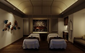 Salas de tratamiento para parejas, un sauna, una bañera de hidromasaje