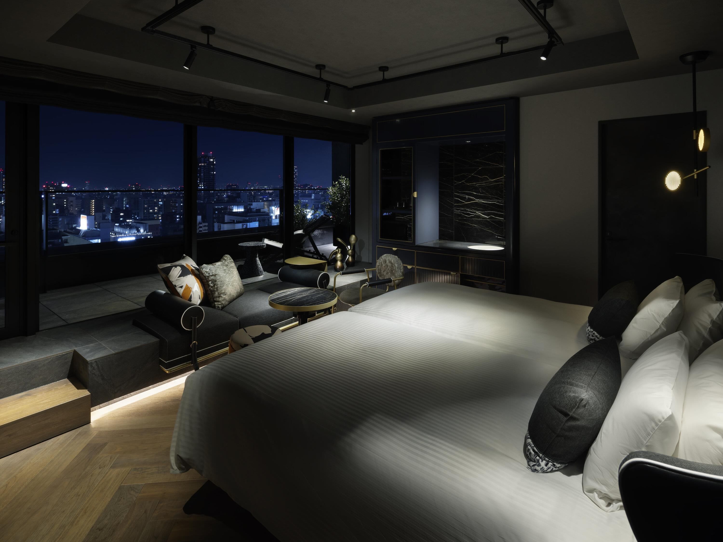 Chambre Premium avec lits jumeaux, 2 lits une place | Coffres-forts dans les chambres, bureau, rideaux occultants