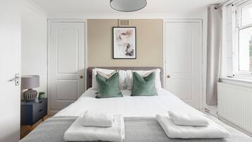 Apartment | 2 bedrooms, individually furnished, iron/ironing board