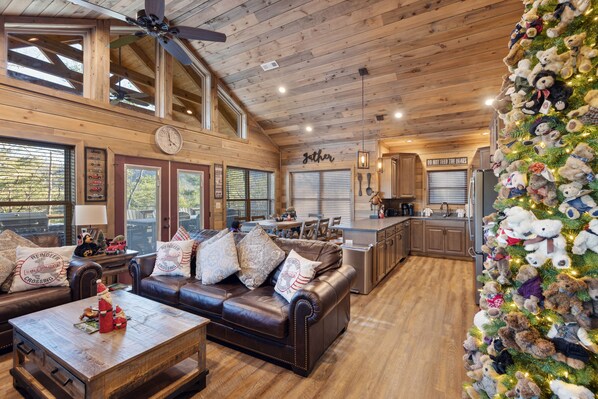 Cabin, 3 Bedrooms | Interior
