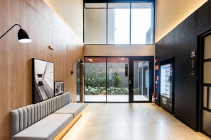 Interior entrance - Charlie Sabiá Moema (São Paulo)