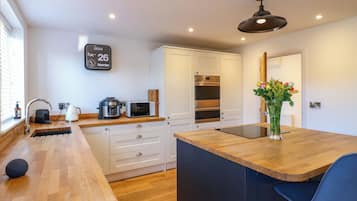 Cottage | Dapur pribadi | Lemari es, mesin pencuci piring, ketel listrik, dan pemanggang roti