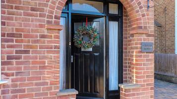 Cottage | Exterior detail