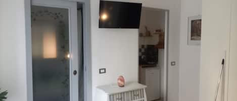 Apartment, 1 Queen Bed | 1 bedroom, iron/ironing board, free WiFi, bed sheets