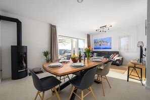 Dining - Villa Rosmarino Muntrilj with private pool (Muntrilj)