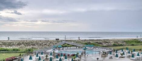 Piscine intérieure, piscine extérieure