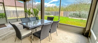 Spacious 5-King Bed Mansion | 15 Min to Downtown Austin