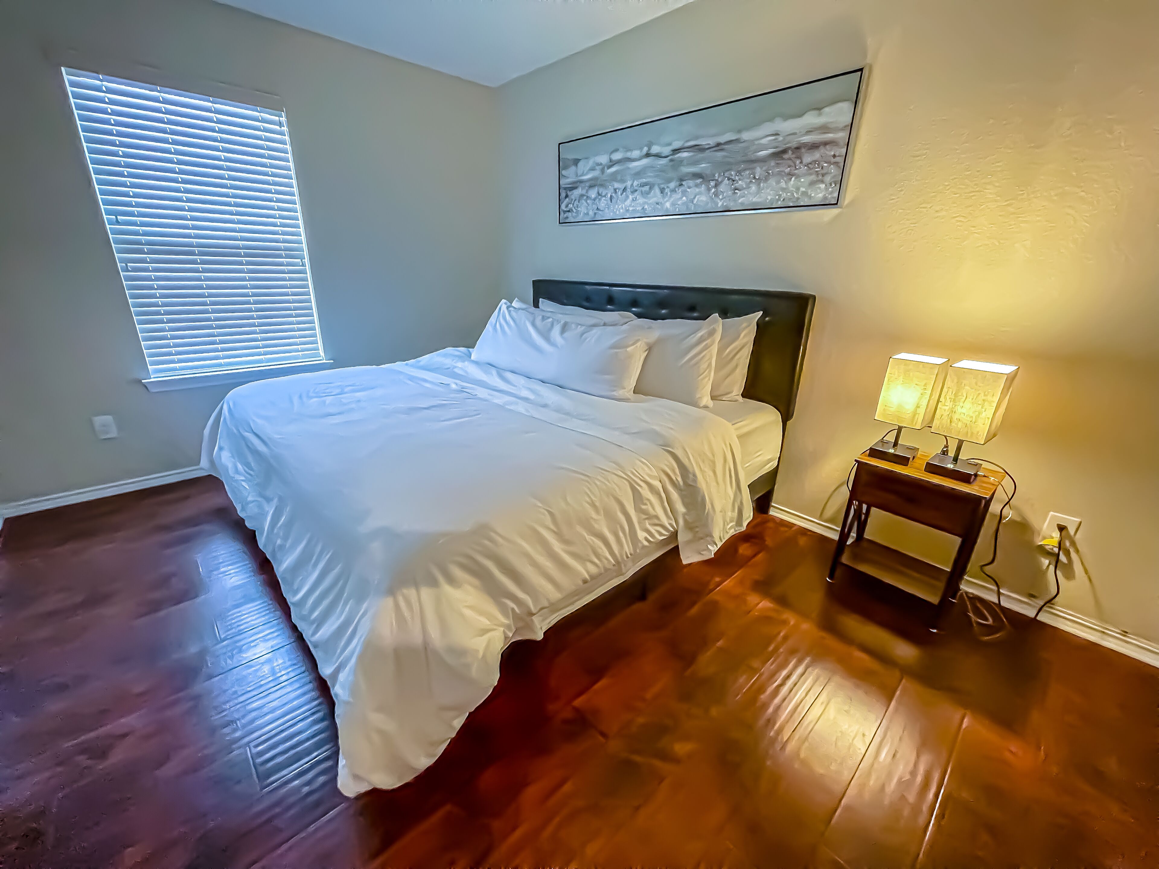 5 bedrooms, desk, iron/ironing board, free WiFi