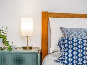 1 chambre, fer et planche Ă repasser, Wi-Fi gratuit, draps fournis