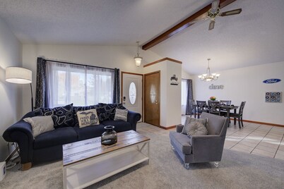 3 bedroom 2 bathroom whole house- up to 8 people