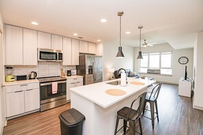 City Apartment, 1 Bedroom | Private kitchen