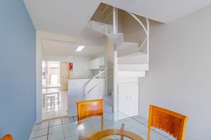 Interior - PFL03 3 Bedroom Apartment 200m from the beach (Salvador)