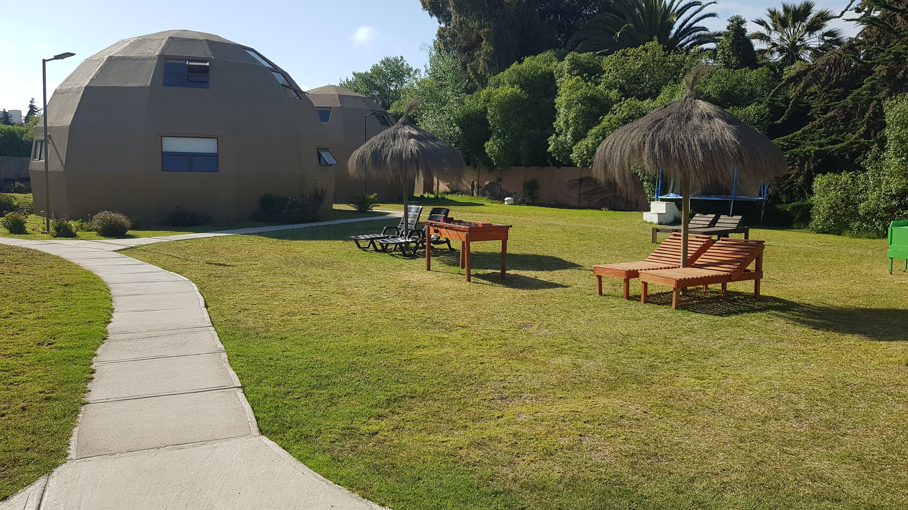 Télévision à écran plat de 32 pouces avec chaînes par câble