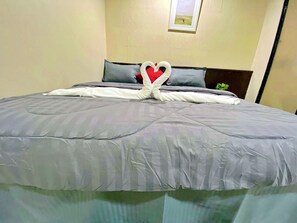 Bed sheets -  Sukhumvit Beds (Bangkok)