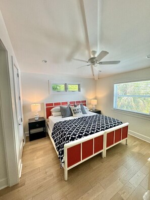 3 bedrooms, desk, iron/ironing board, travel crib