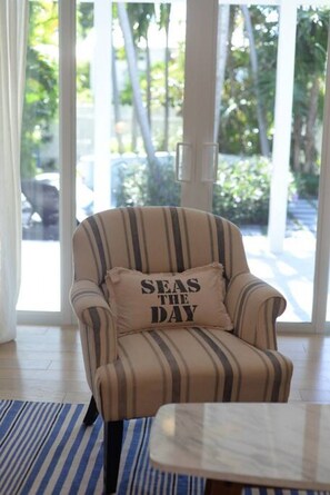 Interior - Casa Marina Cottage+ private pool+walk to Duvall st. (Key West)