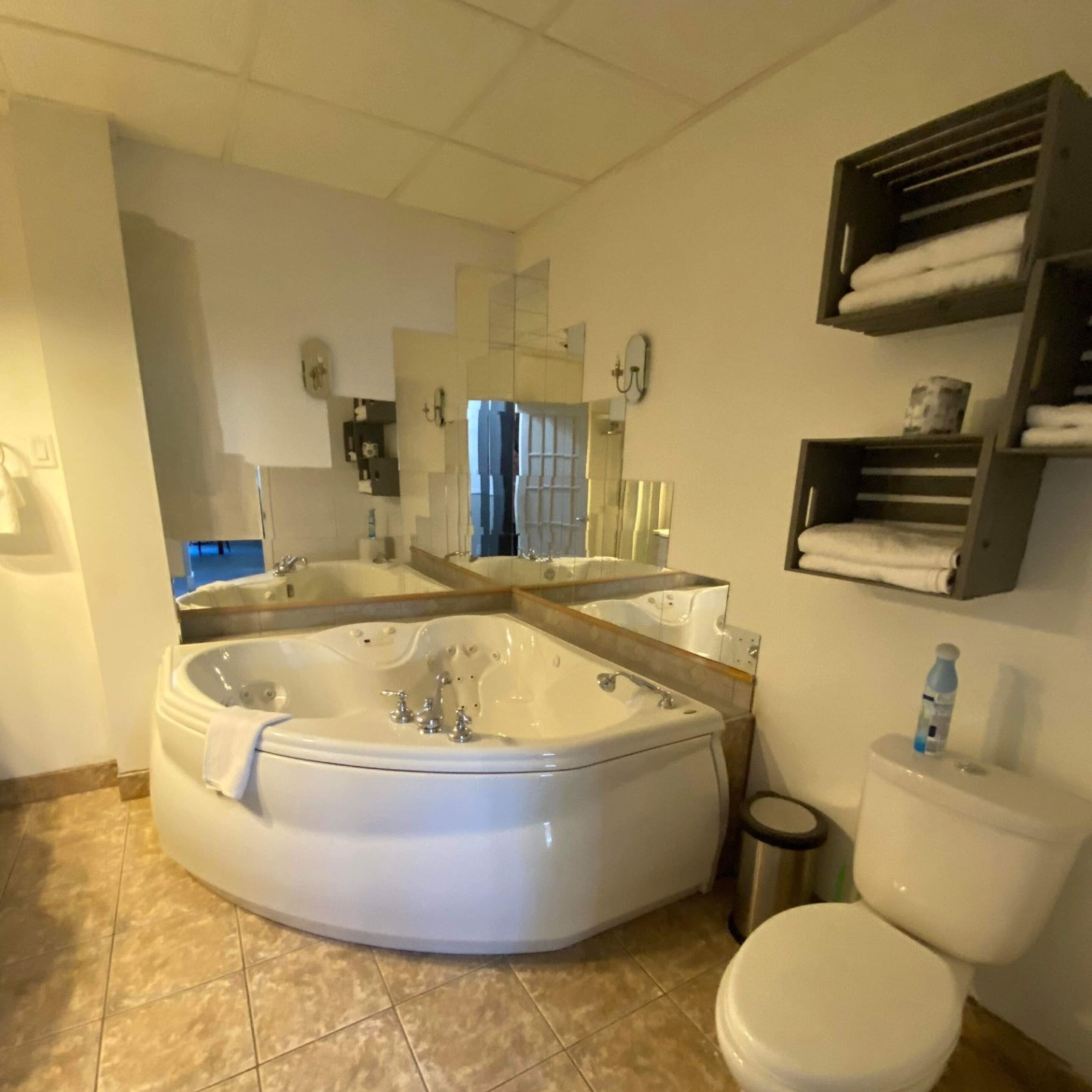 Appartement de deux chambres à coucher | Bathroom