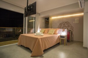 Minibar, sistema de insonorización, wifi gratis y ropa de cama 