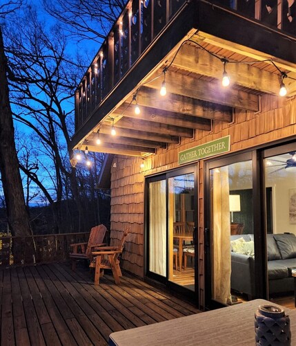 Heart Haus on the Hill - Near Hocking Hills, Updated/Private/Comfortable!