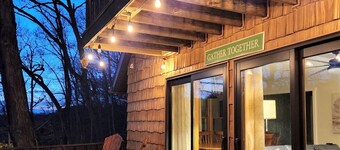 Heart Haus on the Hill - Near Hocking Hills, Updated/Private/Comfortable!