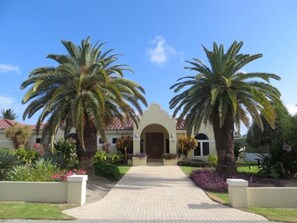 Exterior - Lime Tree Villa. Entire Home and Private Pool. (George town)