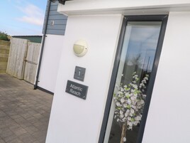 Cottage | Exterior detail