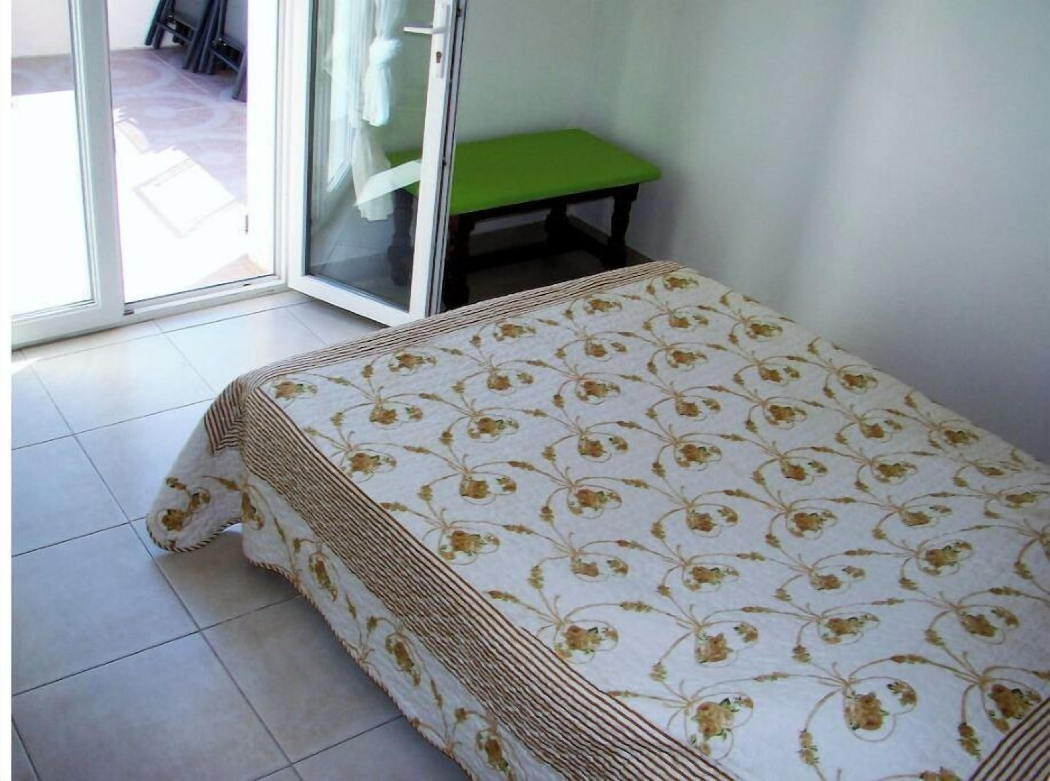 3 habitaciones, cuna de viaje y wifi gratis 