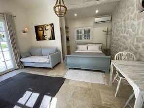 1 chambre, fer et planche à repasser, Wi-Fi gratuit, draps fournis