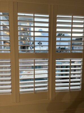 Interior - Ocean & Pool - Coastal waters - First Floor 1 Bedroom (New Smyrna Beach)