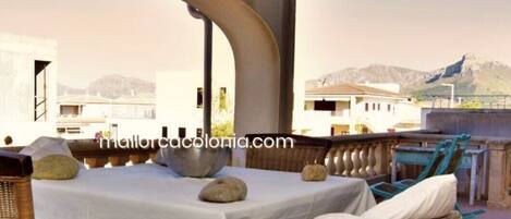 屋外ダイニングエリア