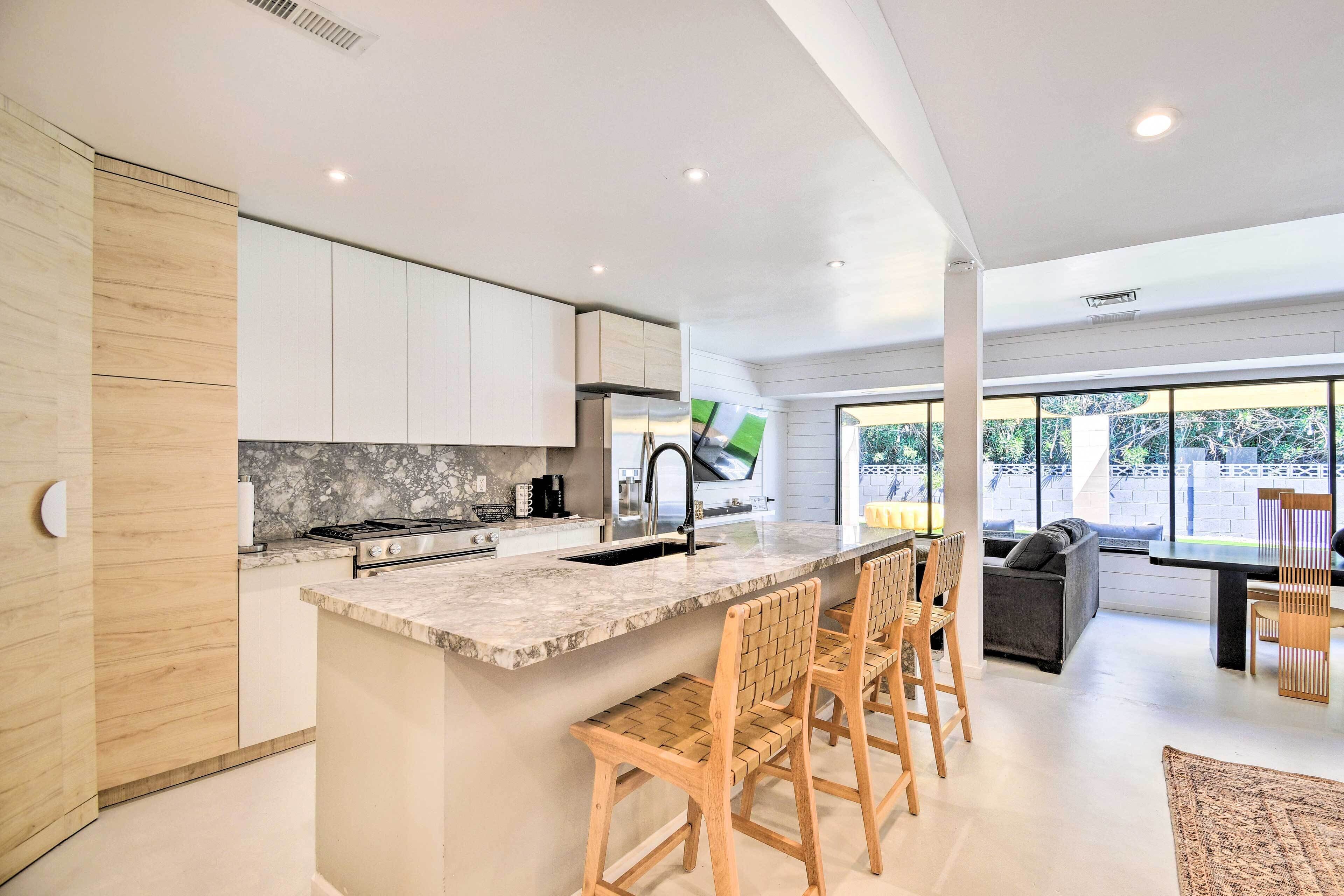 Serene Mesa Oasis w/ Patio, On Golf Course!