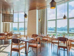 Restaurant - Hilton Cairo Nile Maadi (Cairo)