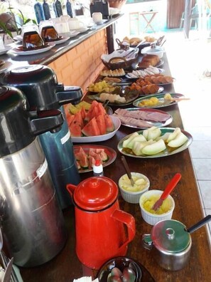 Desayuno continental incluido todos los días
