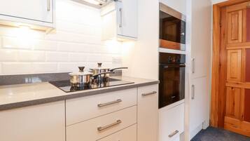 Fridge, dishwasher, electric kettle, toaster