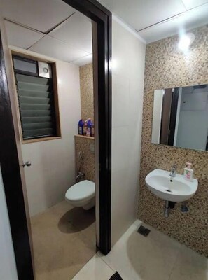 Shower - Creative Living & Couple Friendly ||HOFFEN HOMES|| (MH)