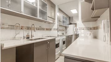 Design Apartment, 1 King Bed | Private kitchen | Full-size fridge, oven, espresso maker, coffee/tea maker