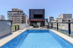 Outdoor spa tub - Charlie Sabiá Moema Essential (São Paulo)