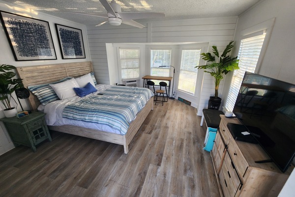 1 sovrum, skrivbord, strykjärn/strykbräda och gratis wi-fi