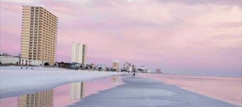 🌟Award Winning Resort, Ocean Views, Steps to the Beach, Private Beach Access
