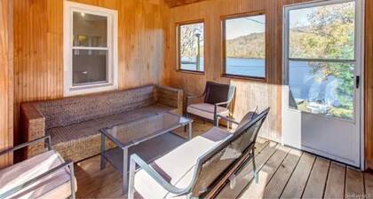 Catskills Lakefront w/ Kayaks, HotTub & Firepit