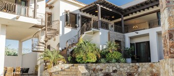 Villa Fuego by Desert Villas
