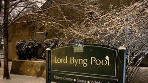 A sign for Lord Byng Pool with amenities listed: Fitness Centre, Sauna, and Whirlpool. - Quiet and cosy get away suite in Point Grey Vancouver BC, near UBC and beach. (Vancouver)